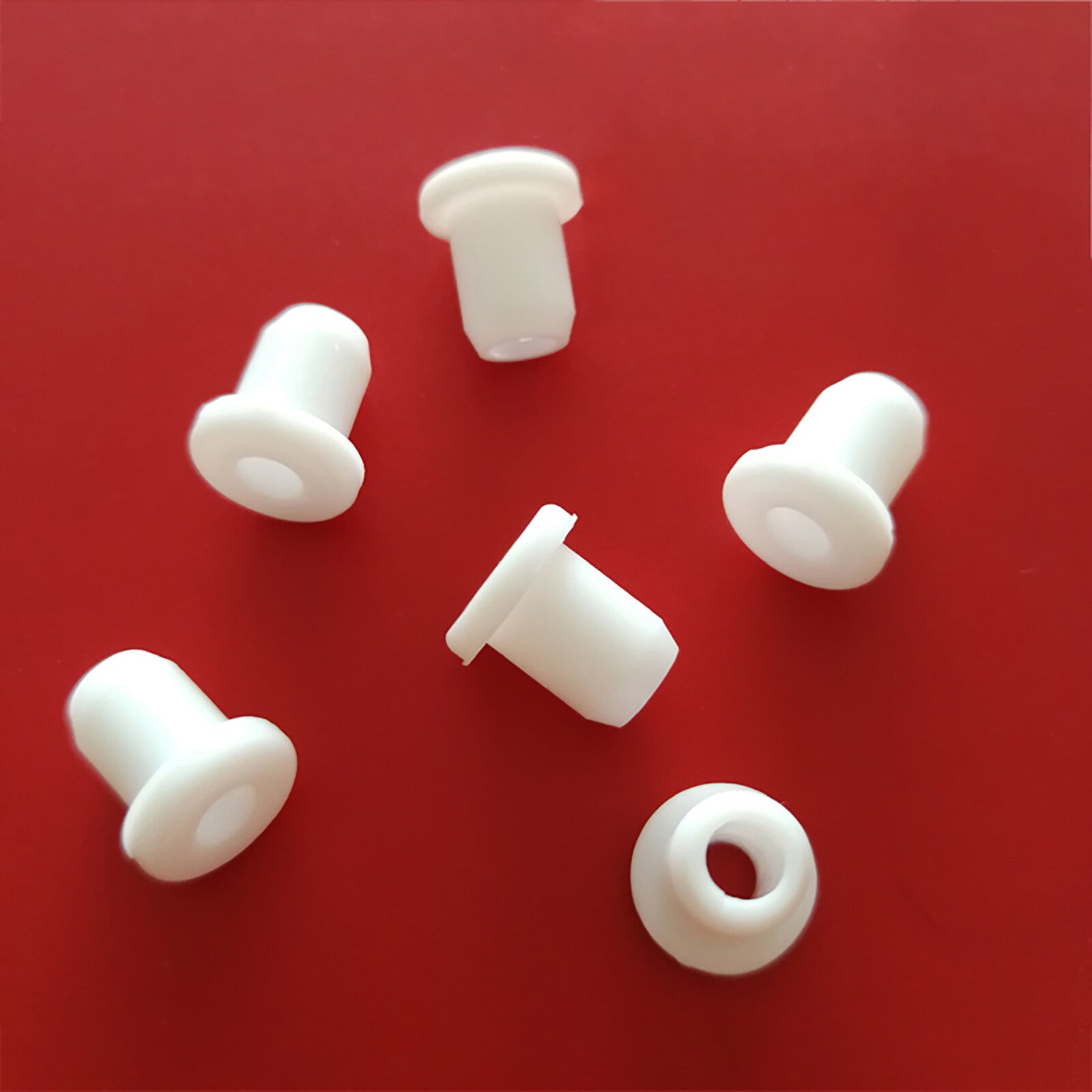 Size comparison chart for silicone bungs showing diameter range 5-28mm selection