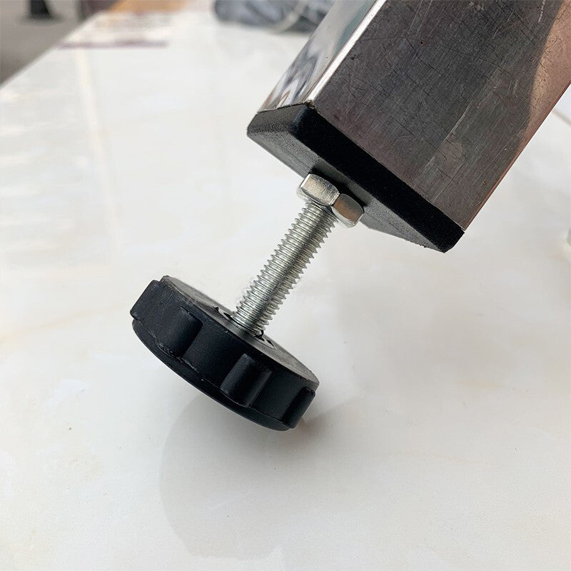 Size comparison showing 50mm vs 100mm adjustable feet side by side