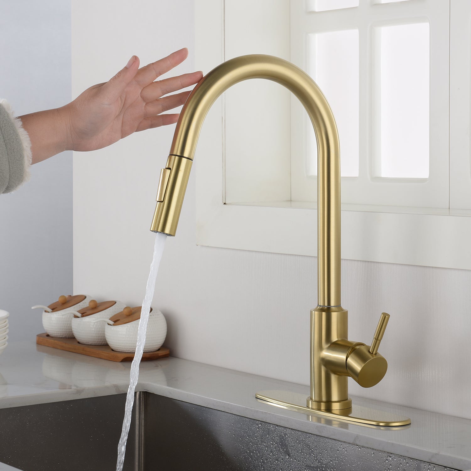Touch Kitchen Faucet with Pull Down Sprayer – Brushed Gold, 360° Swivel, Single Handle, Stainless Steel