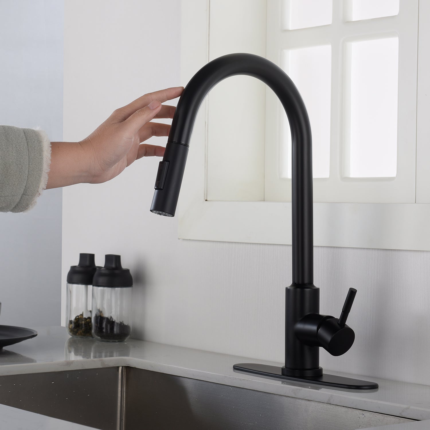 Touch Kitchen Faucet with Pull Down Sprayer – Matte Black, 360° Swivel, Single Handle, Stainless Steel