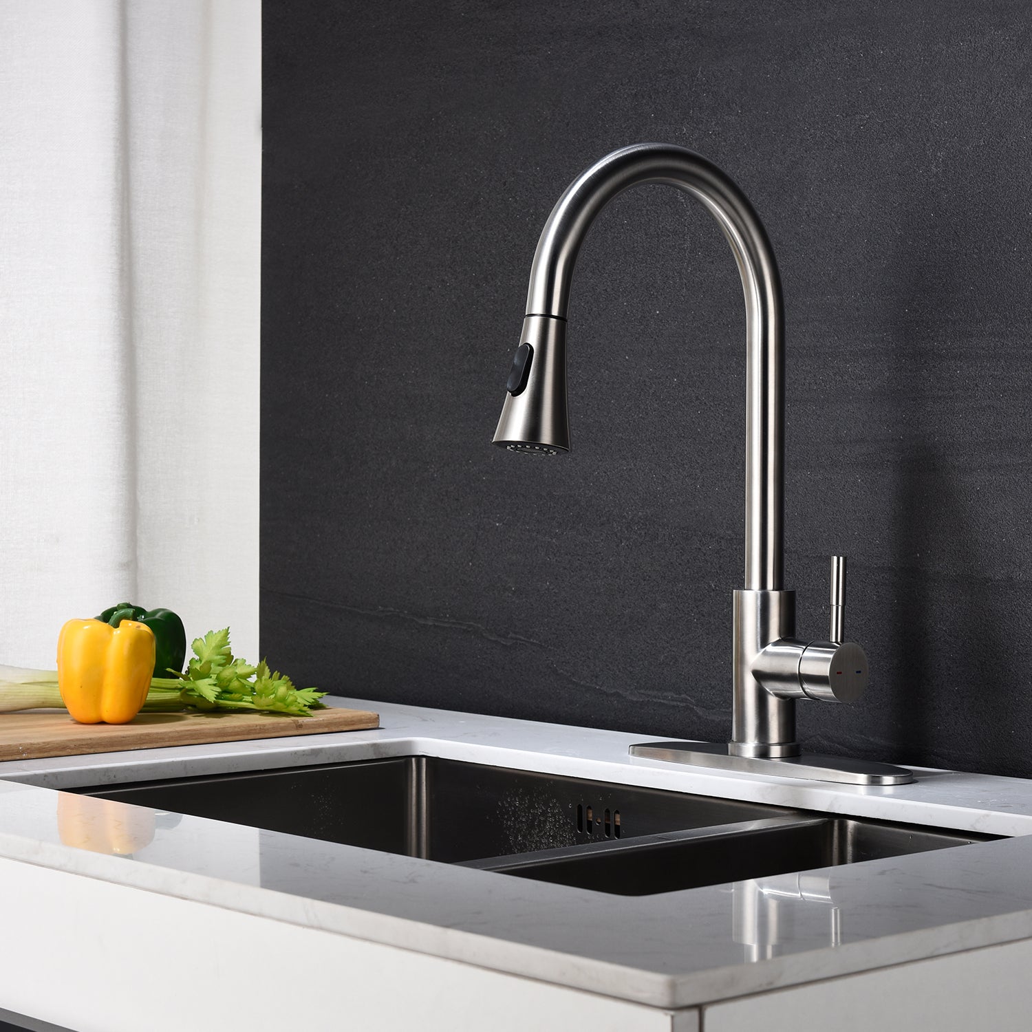 Kitchen Faucet with Pull Out Sprayer – Brushed Nickel, 360° Swivel, Single Handle, Stainless Steel