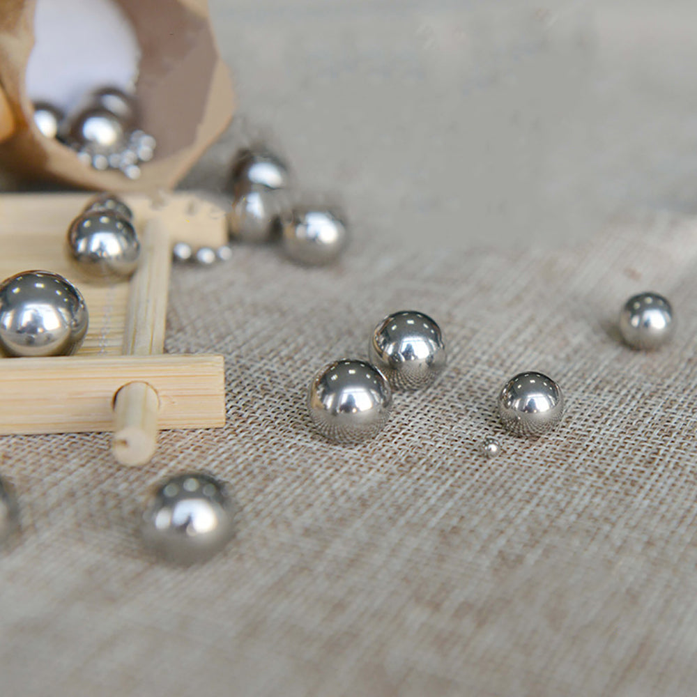 Assortment of larger carbon steel balls from 7mm to 20mm for heavy-duty projects