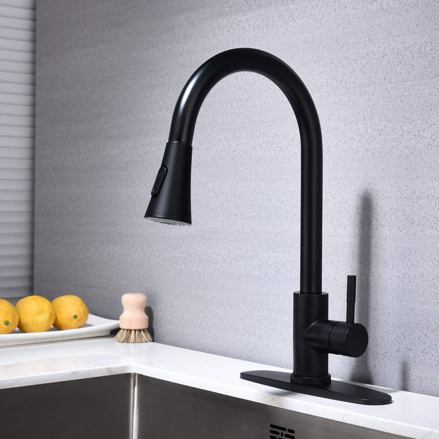 Matte Black Pull-Out Kitchen Faucet with 360° Spray & Anti-Corrosion Finish