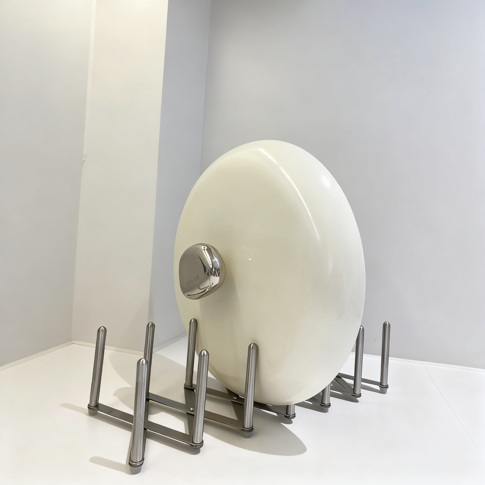 Foldable Stainless Steel Pot Lid & Plate Holder – Adjustable No-Drill Kitchen Rack