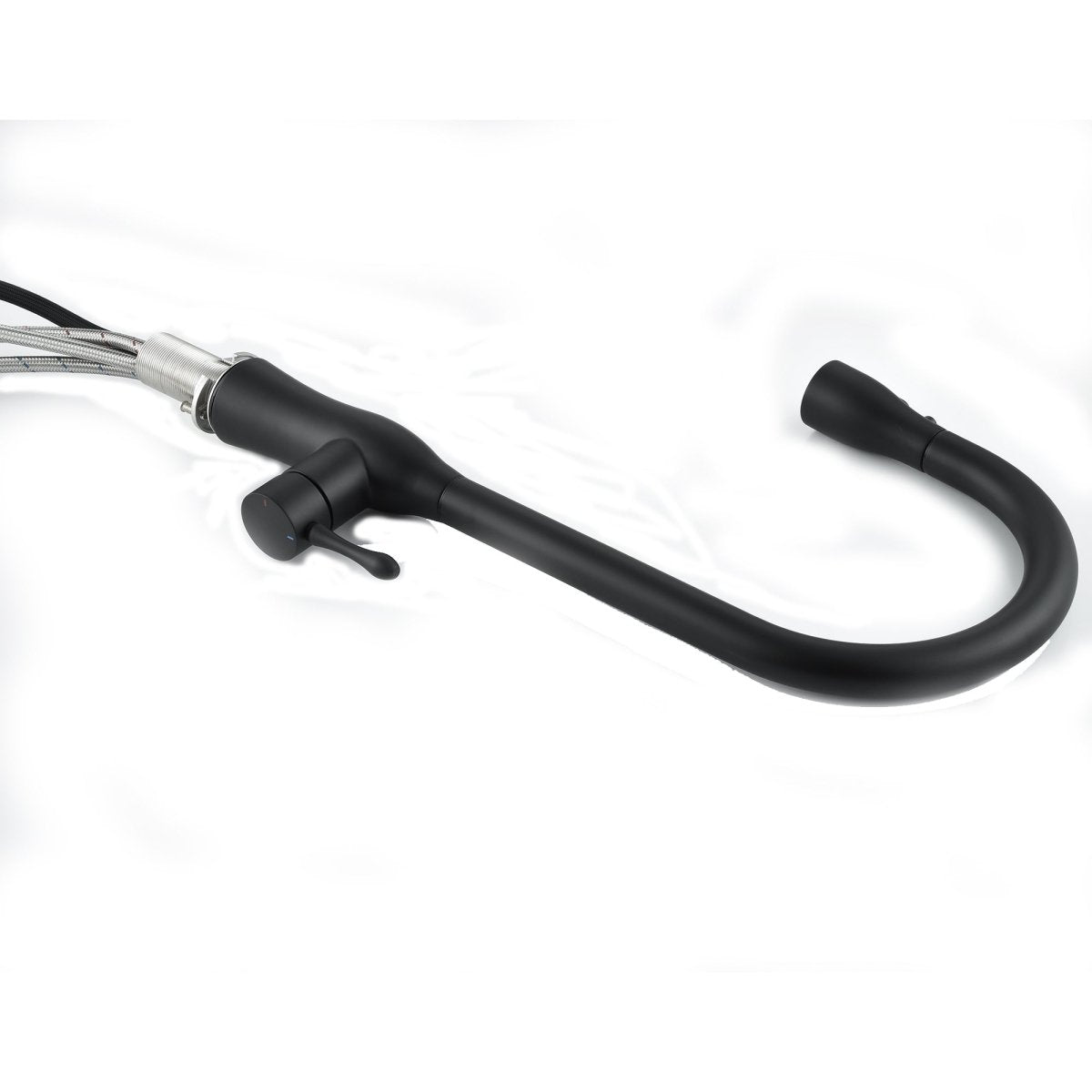 Pull - Down Single Handle Kitchen Faucet in Matte Black - HomeDIYer