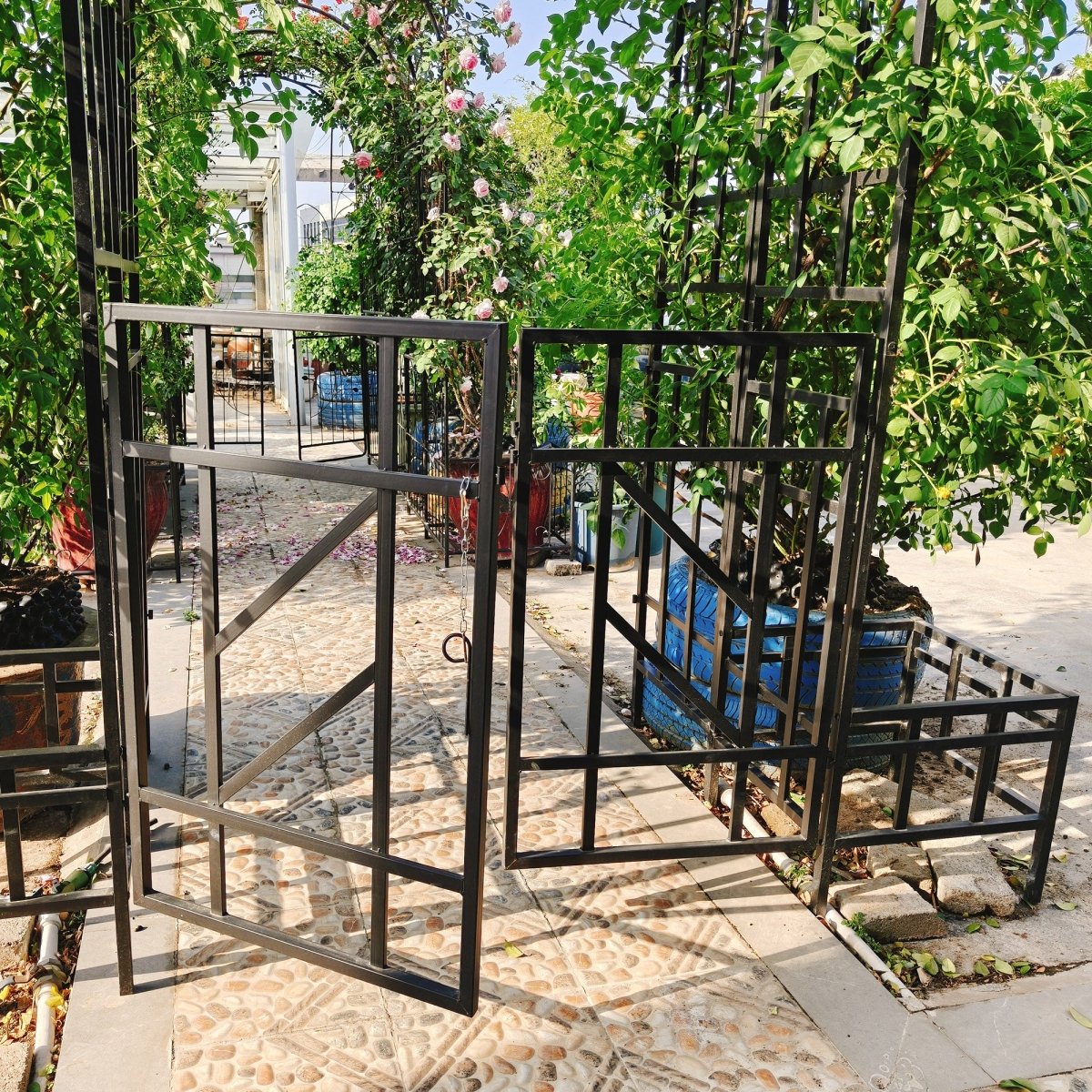 Metal Garden Arch with Gate with planter W80.71*H97.24 Climbing Plants Support Rose Arch Outdoor Black - HomeDIYer