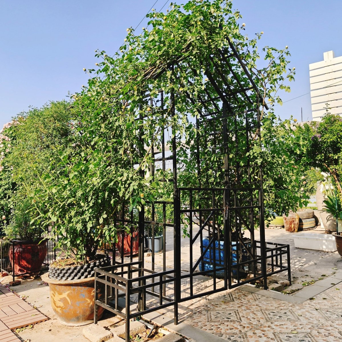 Metal Garden Arch with Gate with planter W80.71*H97.24 Climbing Plants Support Rose Arch Outdoor Black - HomeDIYer