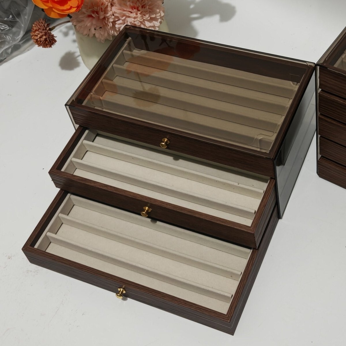 Vintage Peach Wood Grain Jewelry Box – Holds 15 - 25 Necklaces, Large Capacity - HomeDIYer