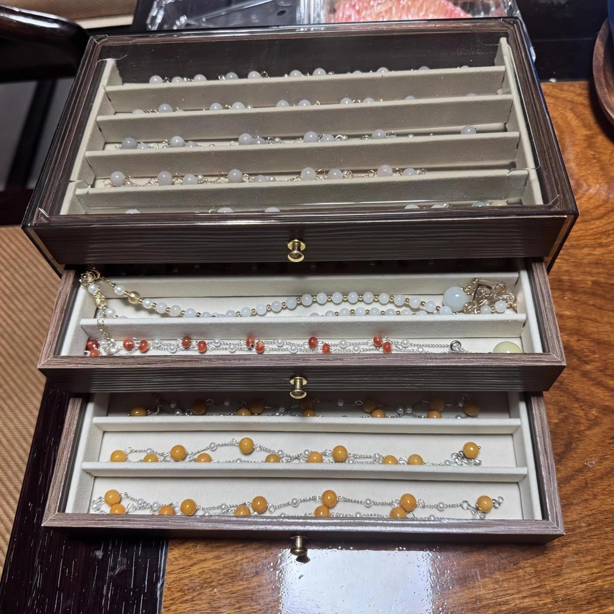 Vintage Peach Wood Grain Jewelry Box – Holds 15 - 25 Necklaces, Large Capacity - HomeDIYer