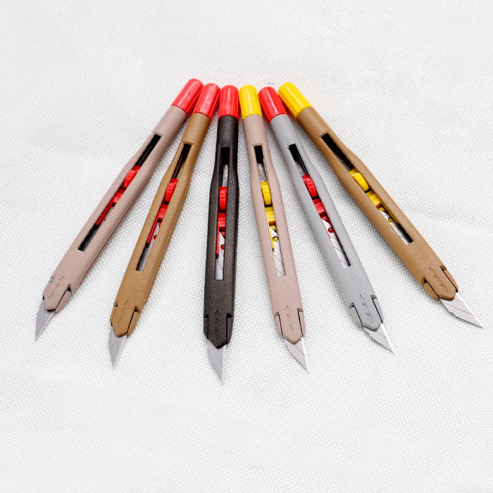 Anti‑Wobble Utility Knife for Leather Cutting – Metal Handle + 30°/60° Blades (9mm)