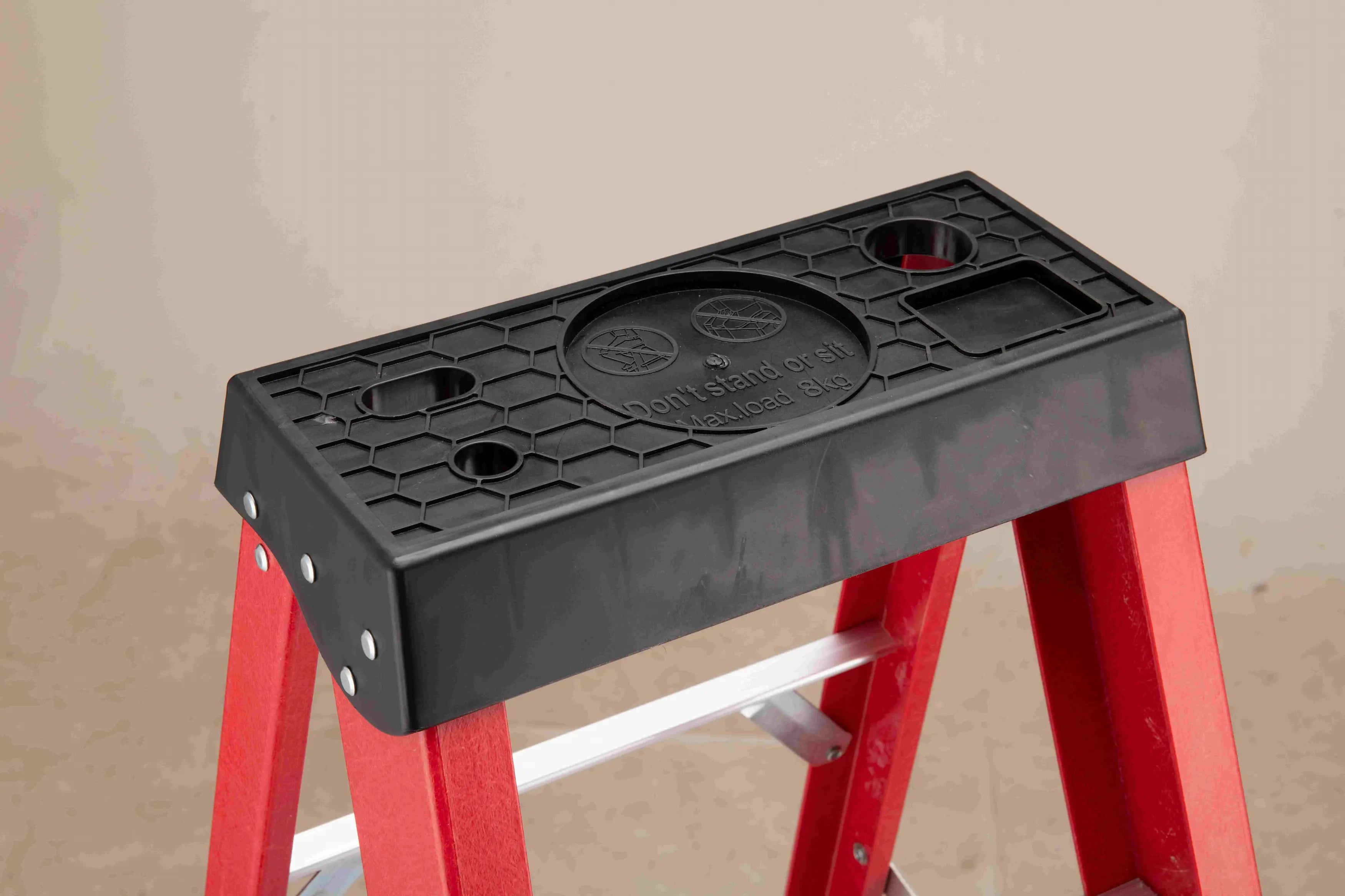 Fiberglass Step Ladder — 330 lb Capacity, Non‑Conductive, Safety Red, 11" Step Spacing